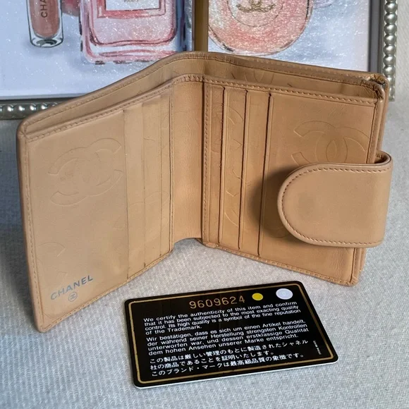 *SOLD* CHANEL CAMBON KISSLOCK WALLET WITH COA - Picture 4 of 13